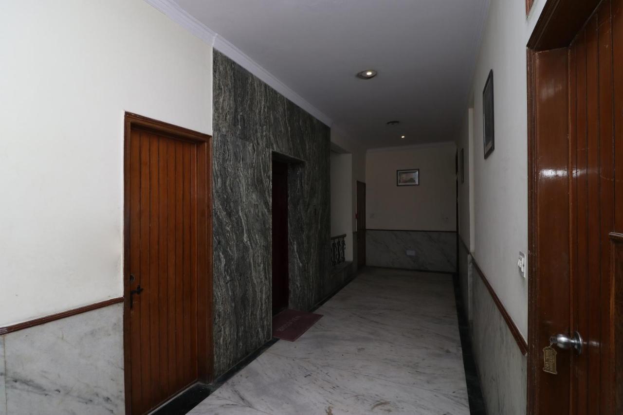 Oyo Hotel Silver Shine Near Gurudwara Shri Bangla Sahib Nova Deli Exterior foto