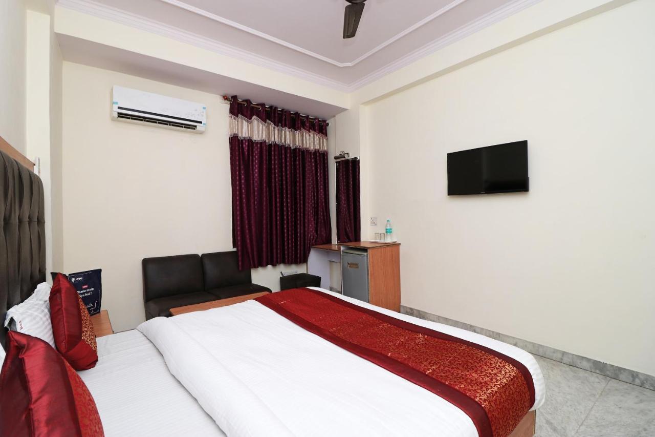 Oyo Hotel Silver Shine Near Gurudwara Shri Bangla Sahib Nova Deli Exterior foto