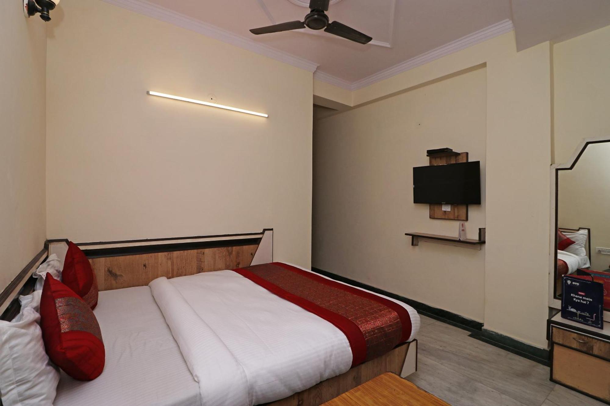 Oyo Hotel Silver Shine Near Gurudwara Shri Bangla Sahib Nova Deli Exterior foto